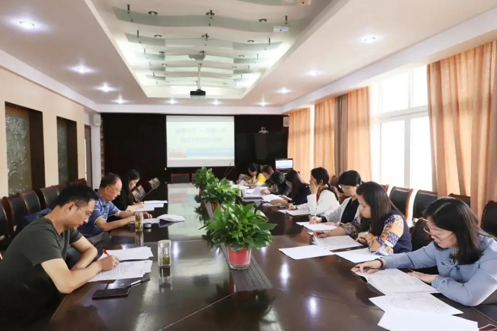 校际交流谋合作 互学研讨共发展 ——临湖第一中学与迎春中学道德与法治校际交流研讨会